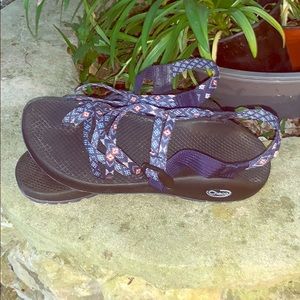 Women's Chacos Size 9 in Wink Blue